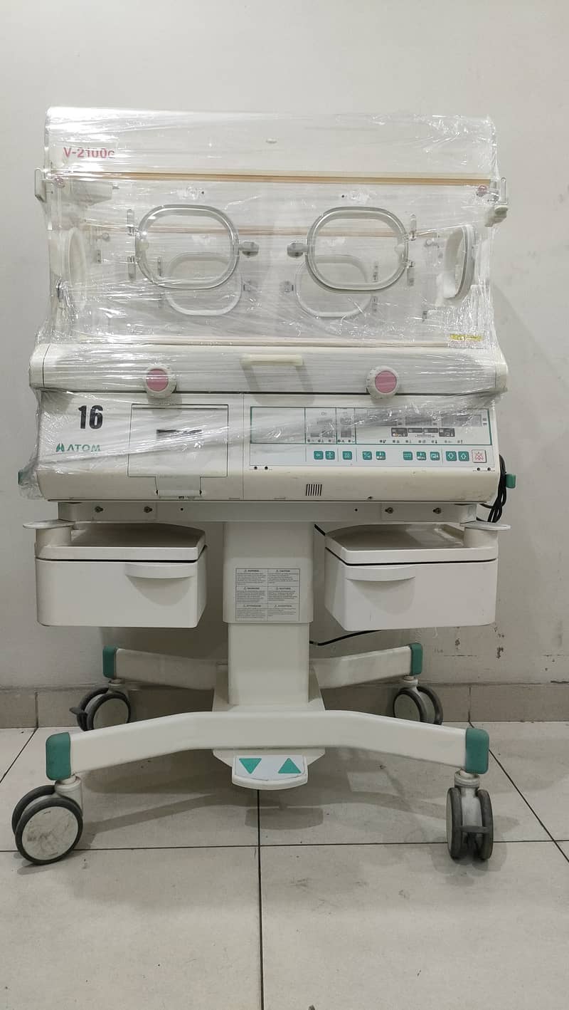 Baby Incubator UK USA Imported, infant Baby Warmer, resuscitation unit 12