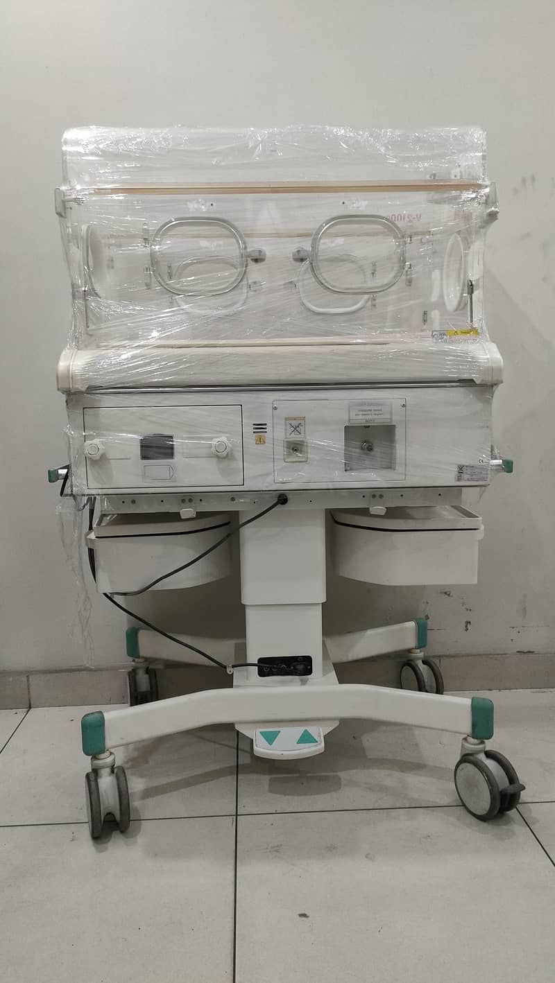 Baby Incubator UK USA Imported, infant Baby Warmer, resuscitation unit 15
