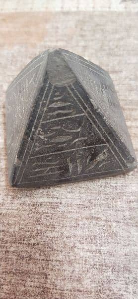 Single pyramid stone of ancient languages 2