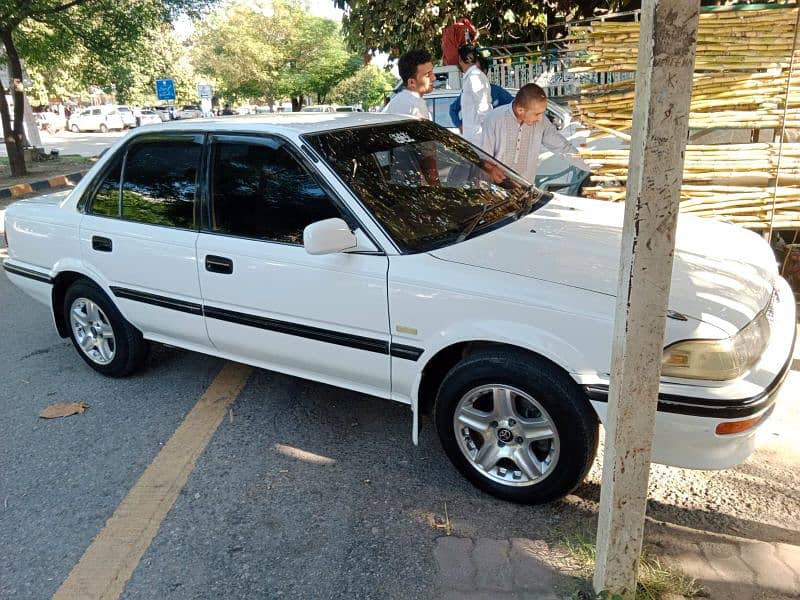 Toyota Corolla 1990 6