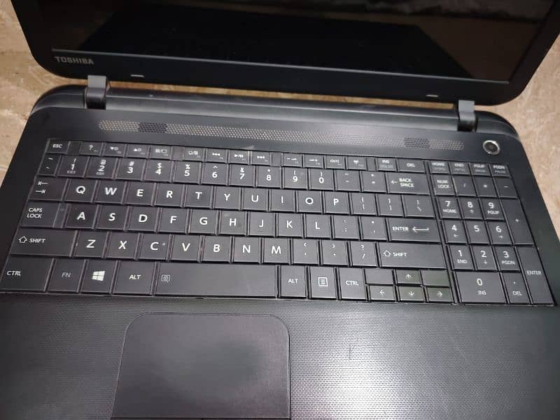 Toshiba Satellite C55-B5353 4