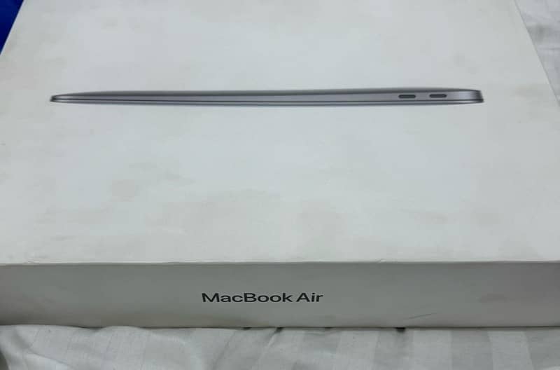 Mac Book Air 13 inch M1 Chip 256 GB SSD 1