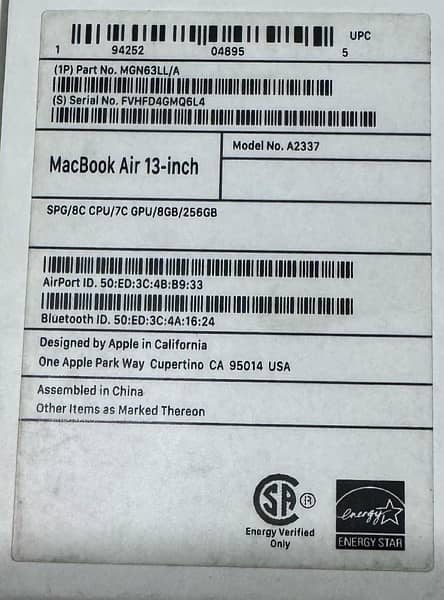 Mac Book Air 13 inch M1 Chip 256 GB SSD 2