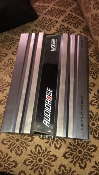 AUDIO BOSE 4 CHANNEL AMPLIFIER  ONLY 20DAYS USED 1