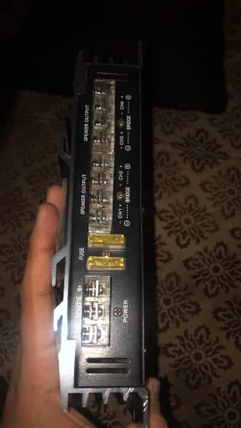 AUDIO BOSE 4 CHANNEL AMPLIFIER  ONLY 20DAYS USED 4