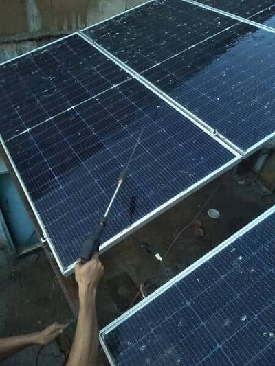 checking and watch solar plates