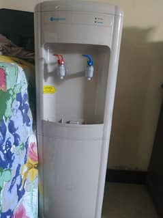 Water dispenser imported going cheap call 03224889149