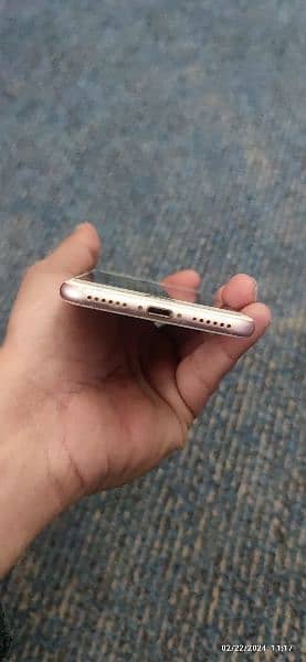 iphone 7 PTA approved 128 GB 5