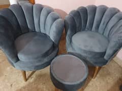 2 bedroom chairs with round table 0