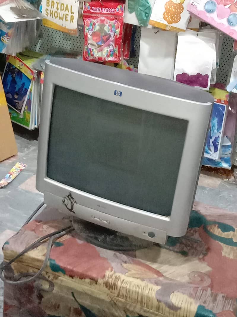 Cheap Computer Intel Core 2 Due with Original HP Monitor 15 Inch 3