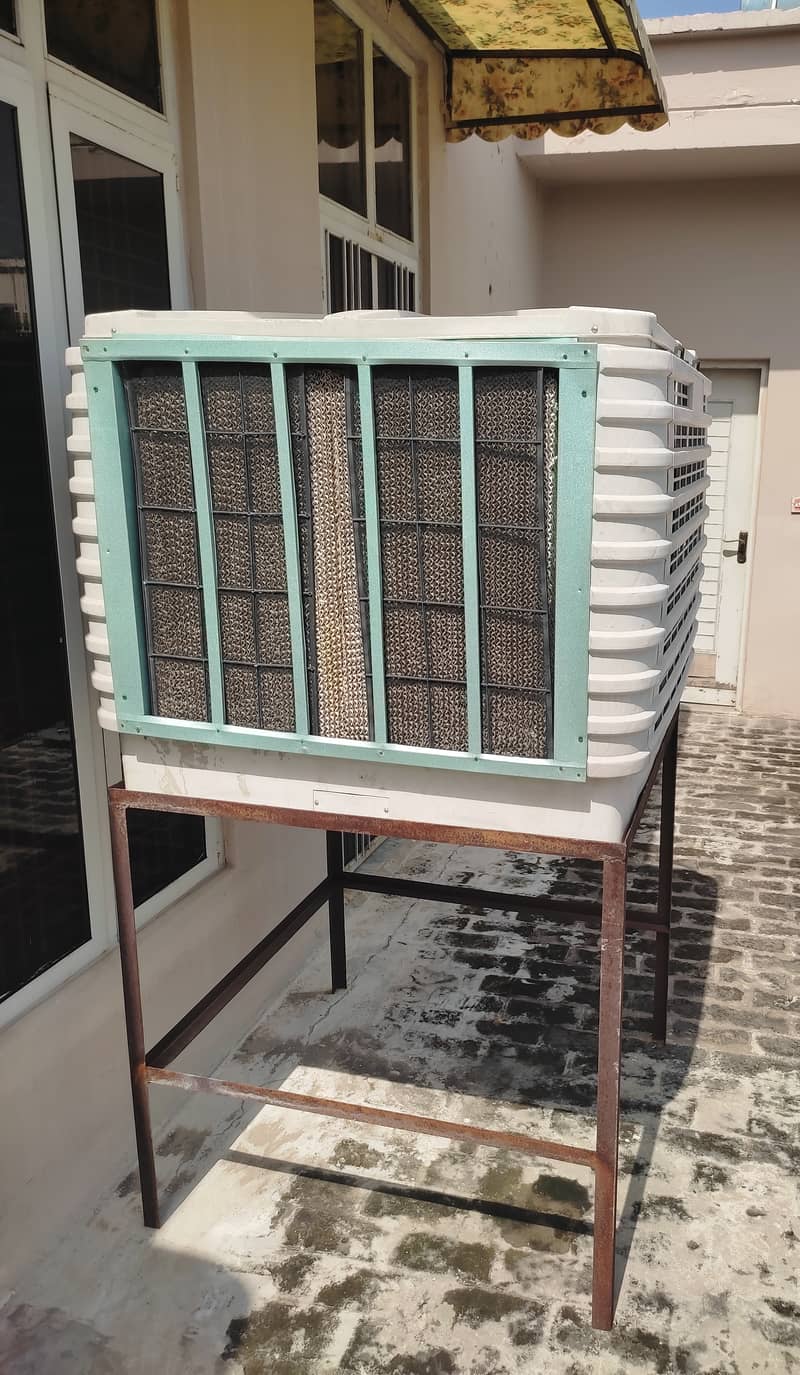 Evaporative Air Duct Cooler + Stand 0