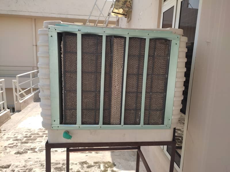 Evaporative Air Duct Cooler + Stand 2