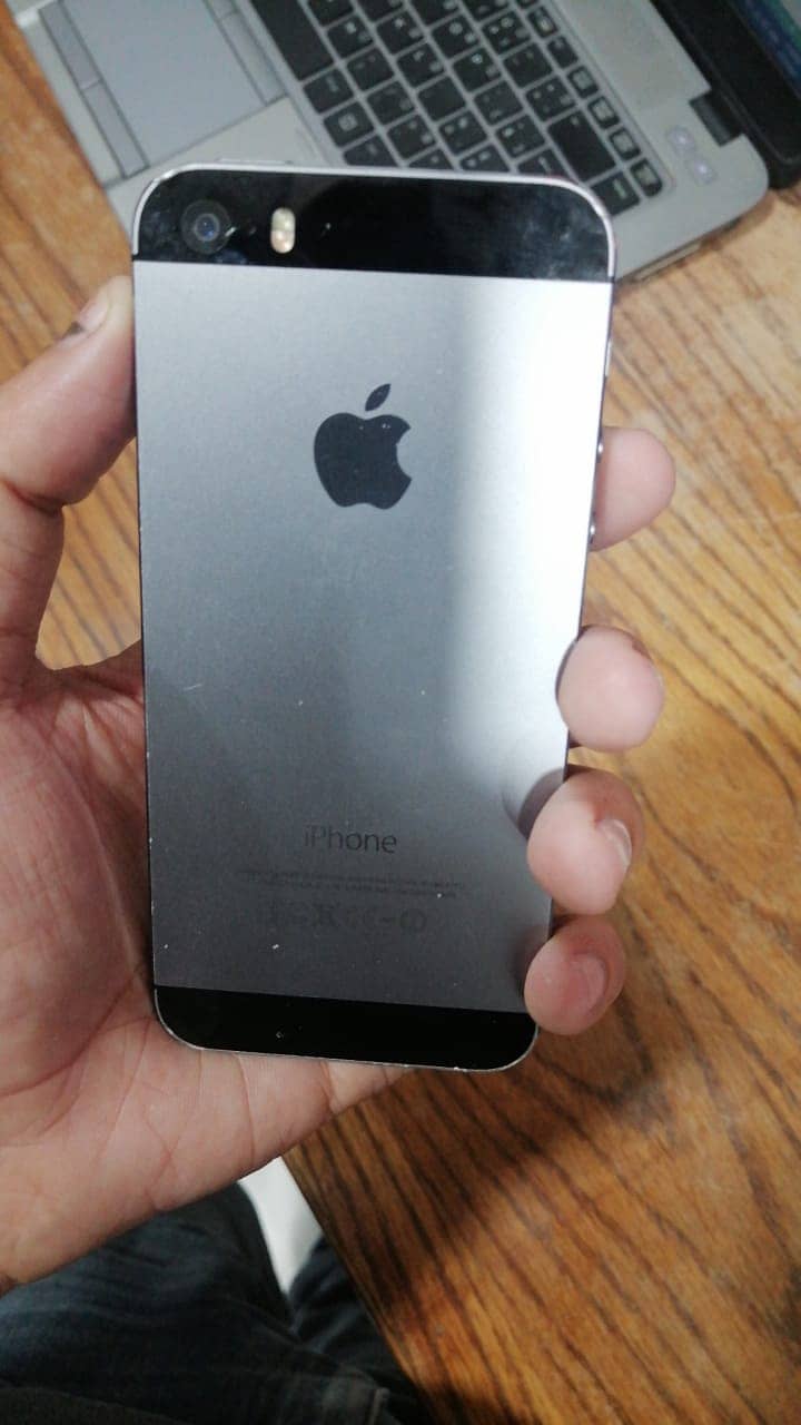 Apple iphone 5s 32gb 1