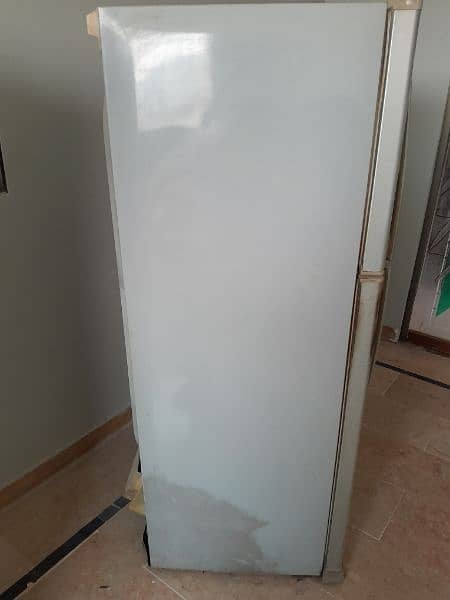 Hitachi Refrigerator for sell 1