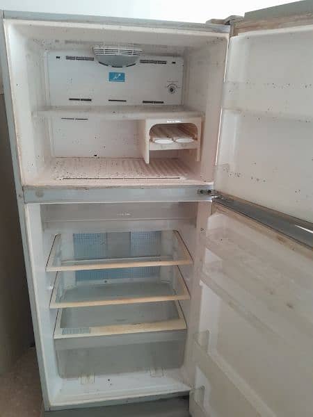 Hitachi Refrigerator for sell 2