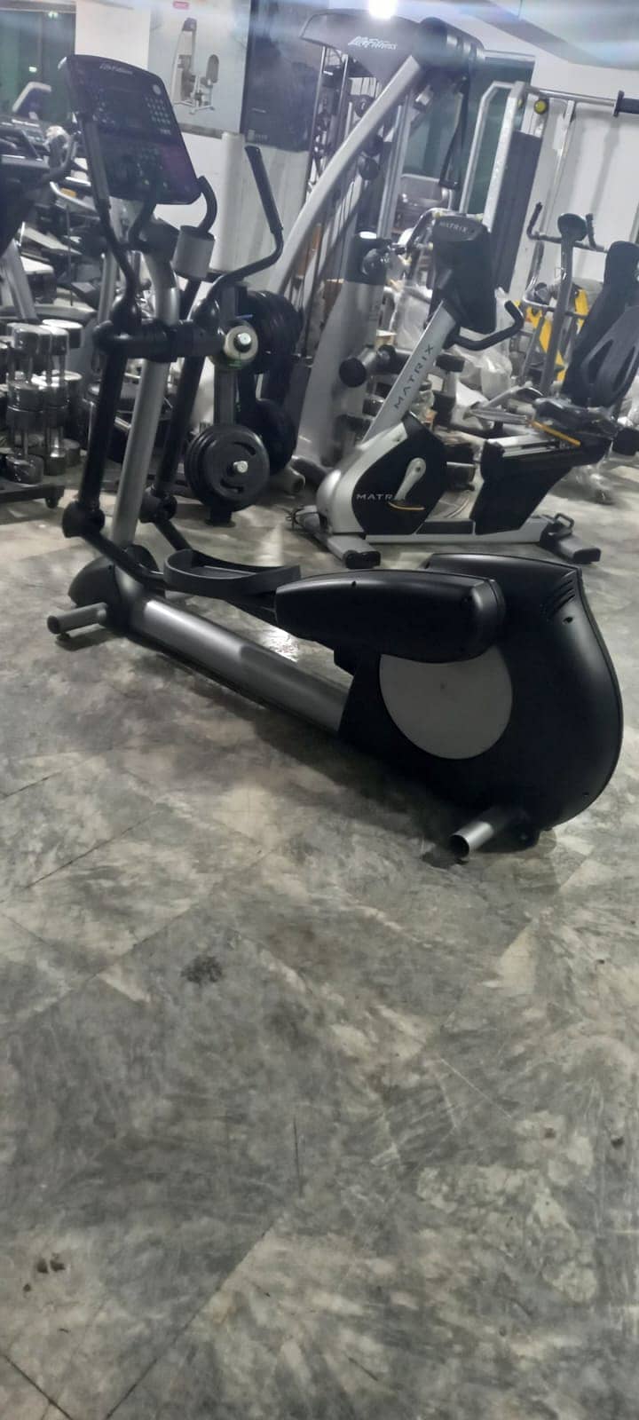 Life Fitness Treadmill,Elliptical ,Recumbent ,Upright bike ,Spin bike. 18