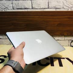 Apple MacBook Air 2014 Laptop Core i5 laptop