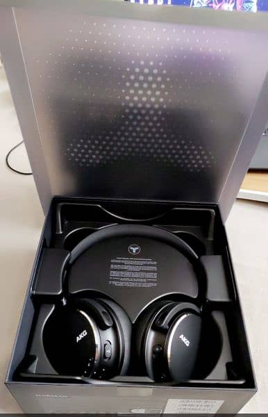 Samsung AKG Y600NC Premium Quality Bluetooth Wireless Headset Open Box 4