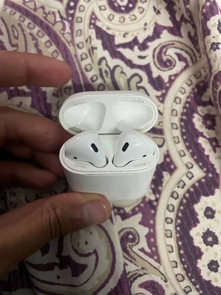 Apple airpods 2 2