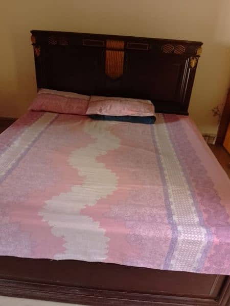 King size wooden bed without mattress for sale 1