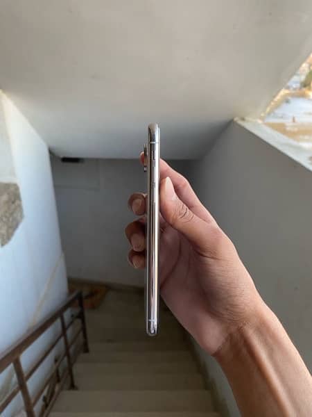 iPhone X 64gb Pta Approved with Box & Accessories 4