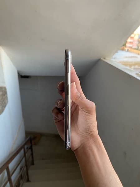 iPhone X 64gb Pta Approved with Box & Accessories 5