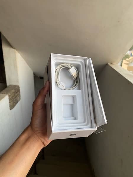 iPhone X 64gb Pta Approved with Box & Accessories 8