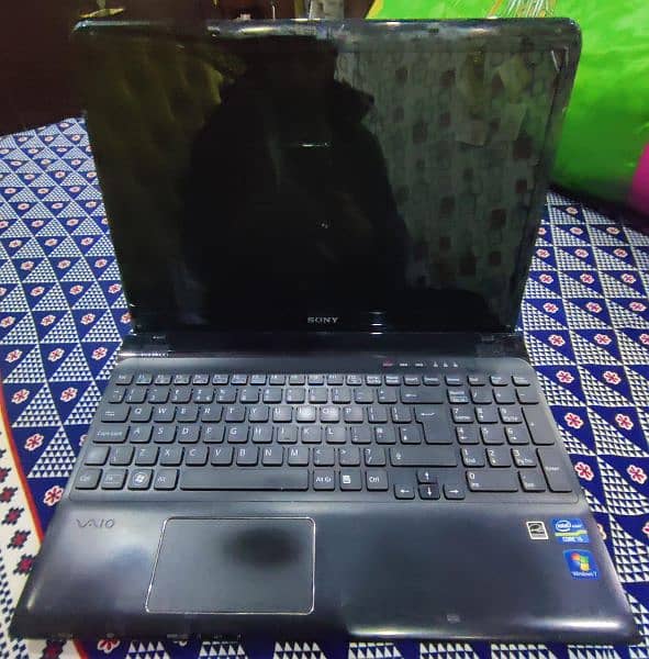 Sony Laptop core i5 2nd generation 4gb ram 320 gb hard 0