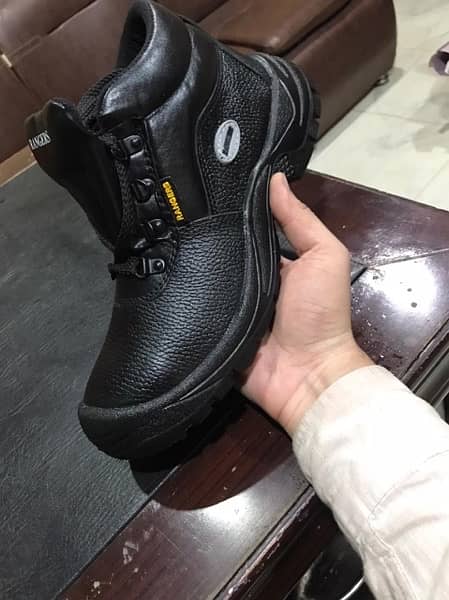 Safety Shoe 18