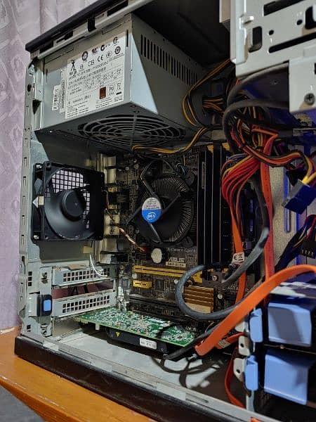 4th xeon gaming pc same i7 performance 2