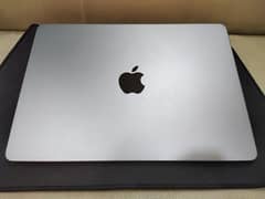MacBook Air M2 13.6" 2022 
MLXW3LL/A Space Grey
 Used A+++ Grade 10/10 0