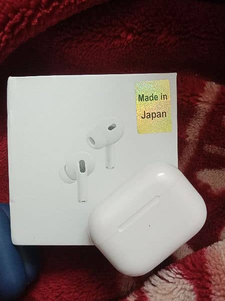 Airpods pro 2nd Generation (with box) 0