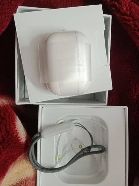 Airpods pro 2nd Generation (with box) 4