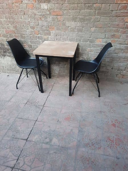fancy/modran chairs and table set 5