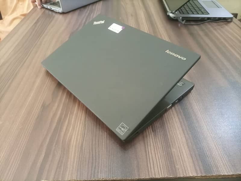 Lenovo X240 Core i5 4th Gen 4GB Ram 500GB 8