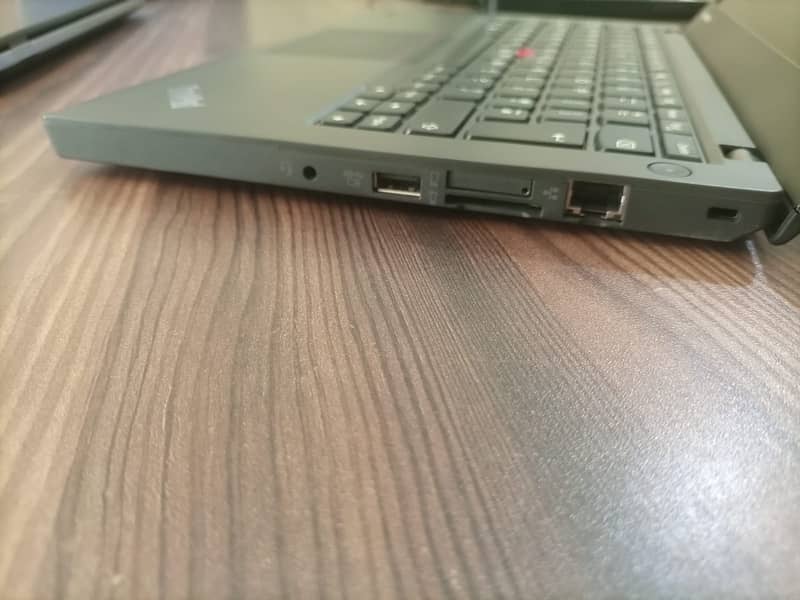 Lenovo X240 Core i5 4th Gen 4GB Ram 500GB 9