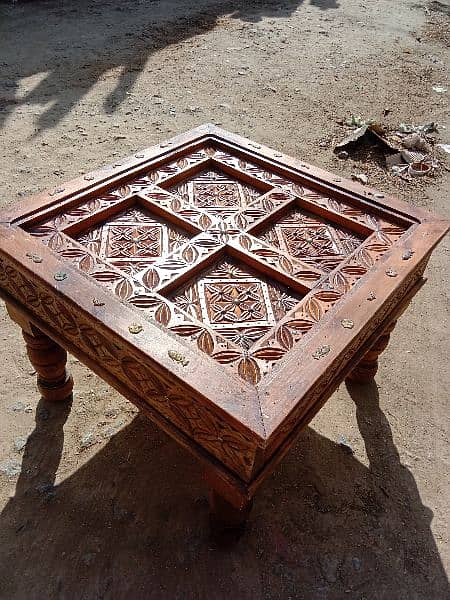 Swati hand carving centre table for sale. Antique design. 2