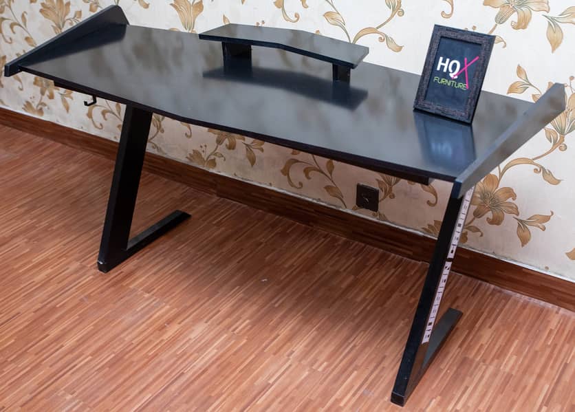 Russian cruiser gaming desk from HQX furniture 6