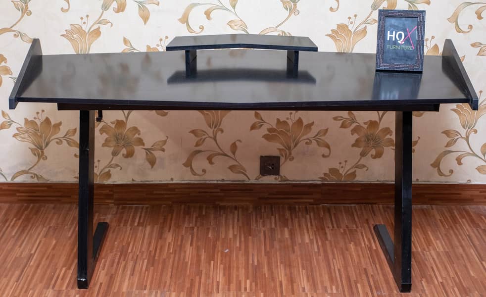 Russian cruiser gaming desk from HQX furniture 7