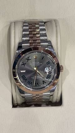 Rolex dealer here we deals original pre-Owned luxury watches all Pak