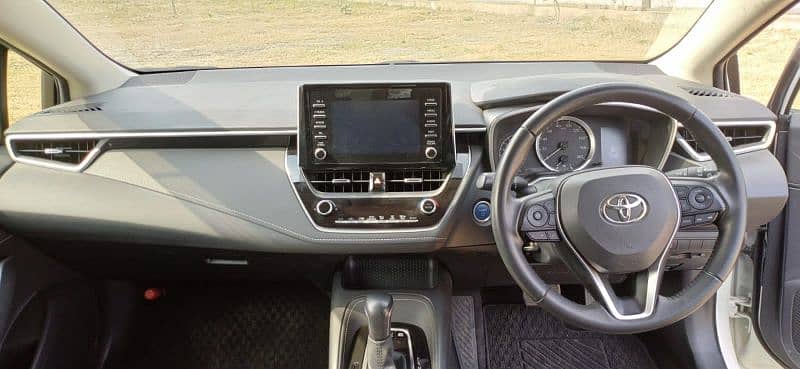 Corolla Touring 2020 - S, Japanese Imported - Hybrid - 2024 import 5