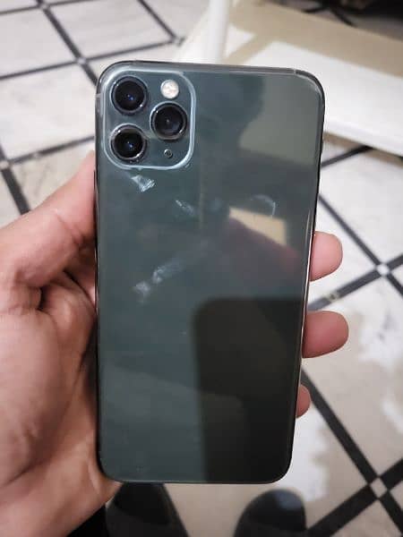 iphone 11 pro max 256 FU non pta Exchange possible with good phone 2