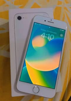 Iphone 8 64 gb PTA approved with box need cash