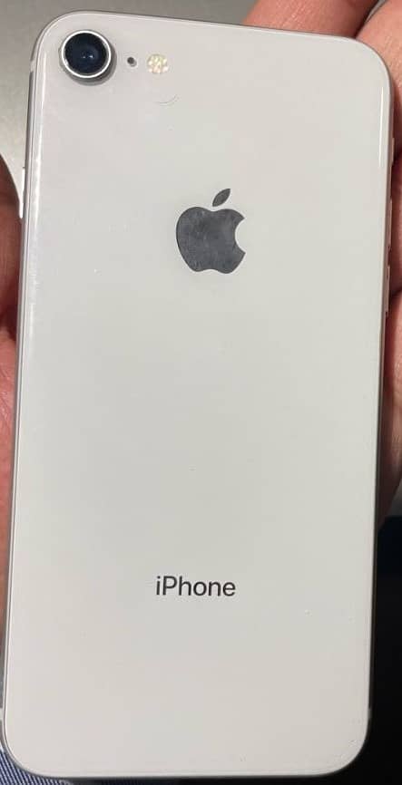 Iphone 8 64 gb PTA approved with box need cash 1
