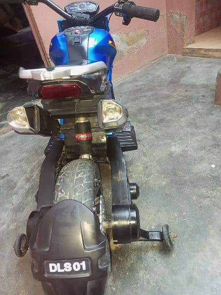 charging bike exciletar race rabar tair sound system condition clean 4