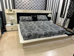 Double Bed King size with dressing Table