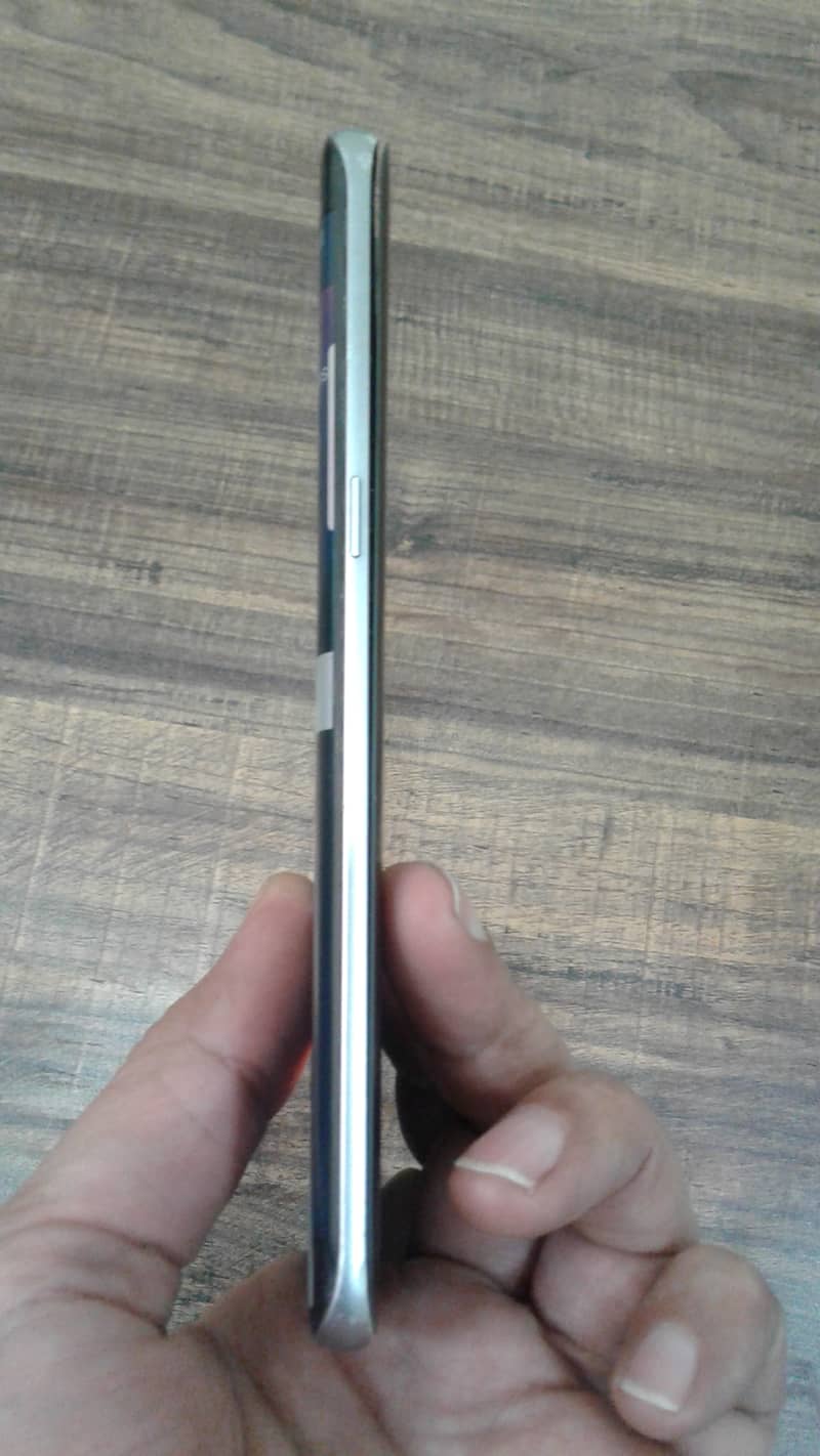 Samsung S7 Edge 4/32. PTA approved. 15 FNF. Whatsapp O3244833221 3