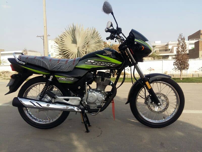 Brand New HONDA CG 125 DELUXE  (special  edition) 11