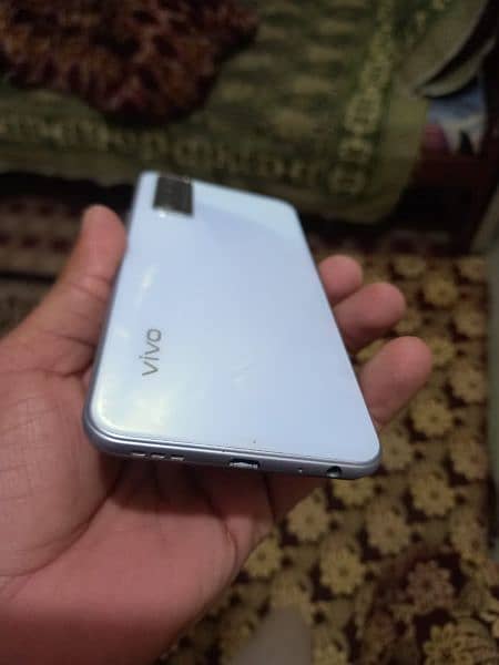 vivo y20 4/64 3