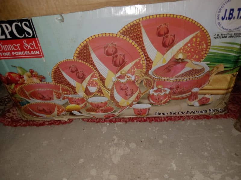 82 piece dinner set urgent for sale 0